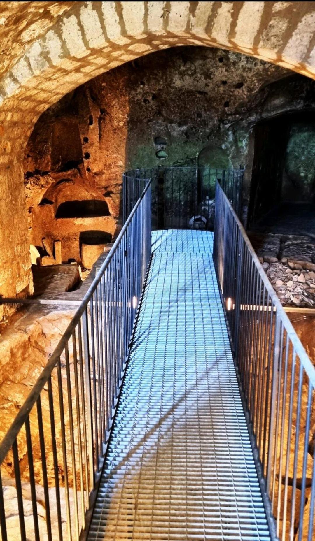 La Porticella - With Inner Etruscan Museum バニョレージョ エクステリア 写真